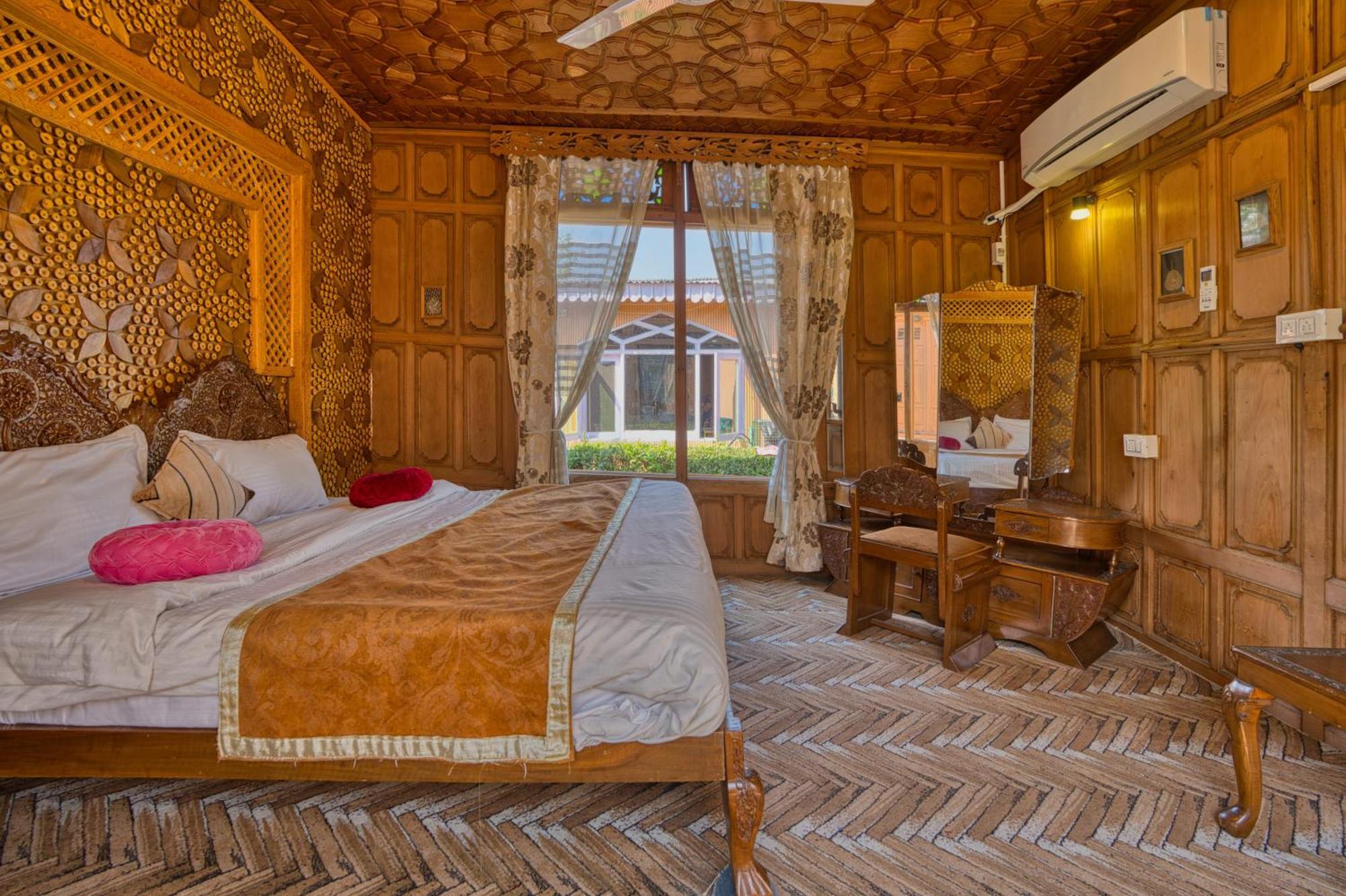 Best View Group Of Houseboats Srīnagar Екстериор снимка